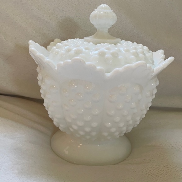 Vintage Fenton Hobnail Milk glass jar with lid. - Picture 1 of 4